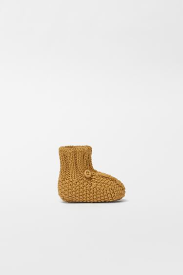 Image 0 of MINI/ TRICOT BOOTIES from Zara