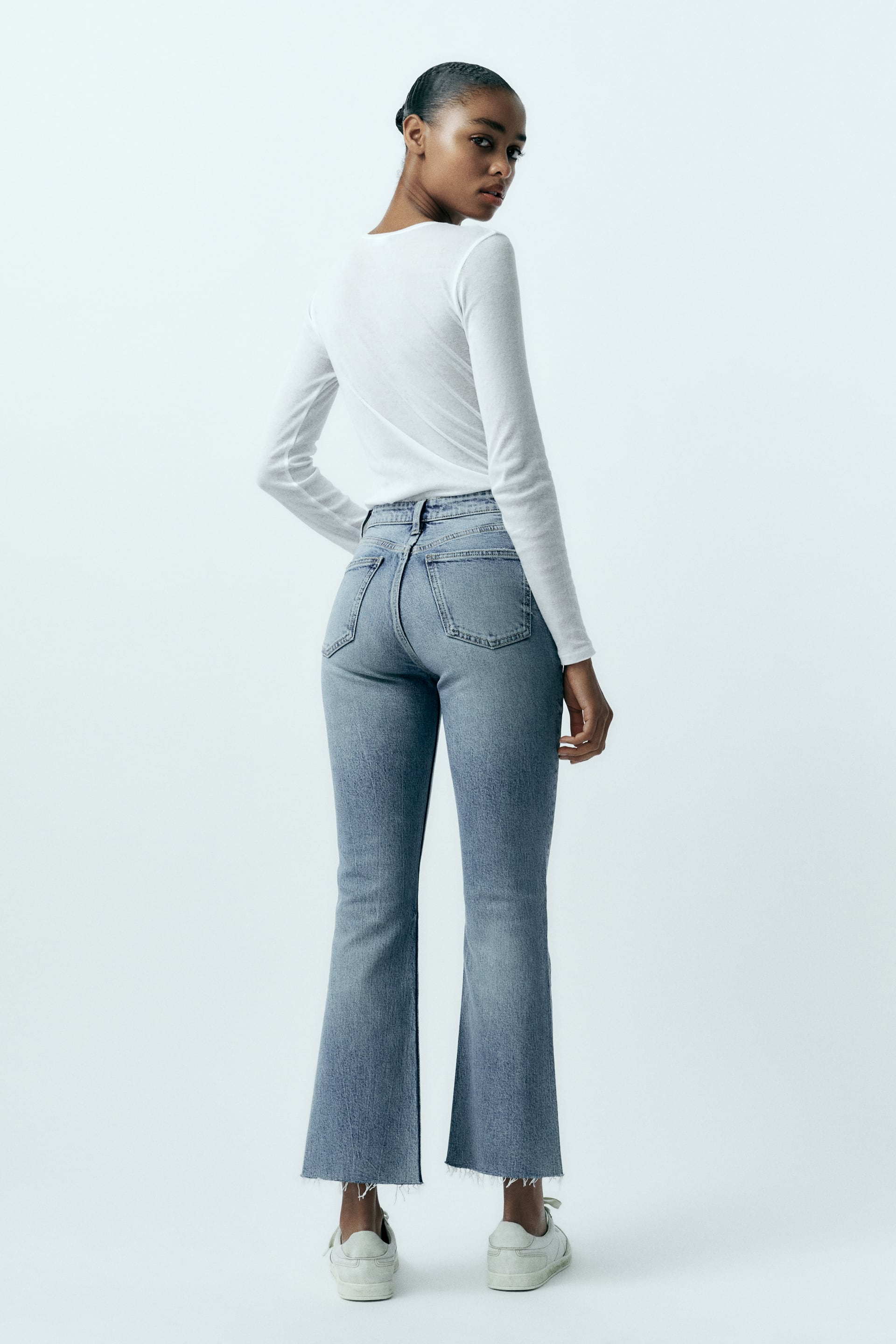 MID-RISE FLARED CROPPED TRF JEANS