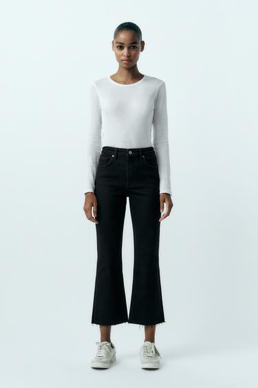 ДЖИНСЫ СО СРЕДНЕЙ ПОСАДКОЙ TRF CROPPED FLARE — ЧЕРНЫЙ от Zara — изображение 0