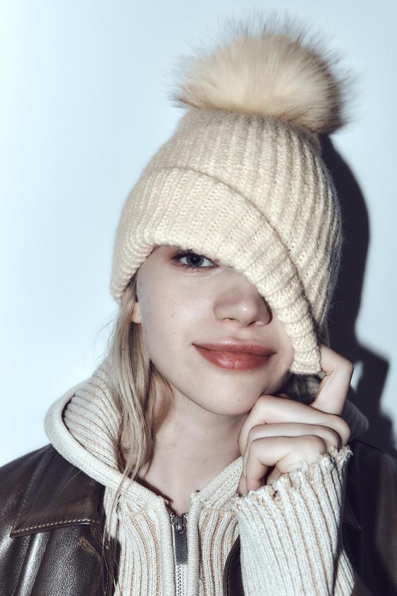 Tocado ideal para invierno de Zara.