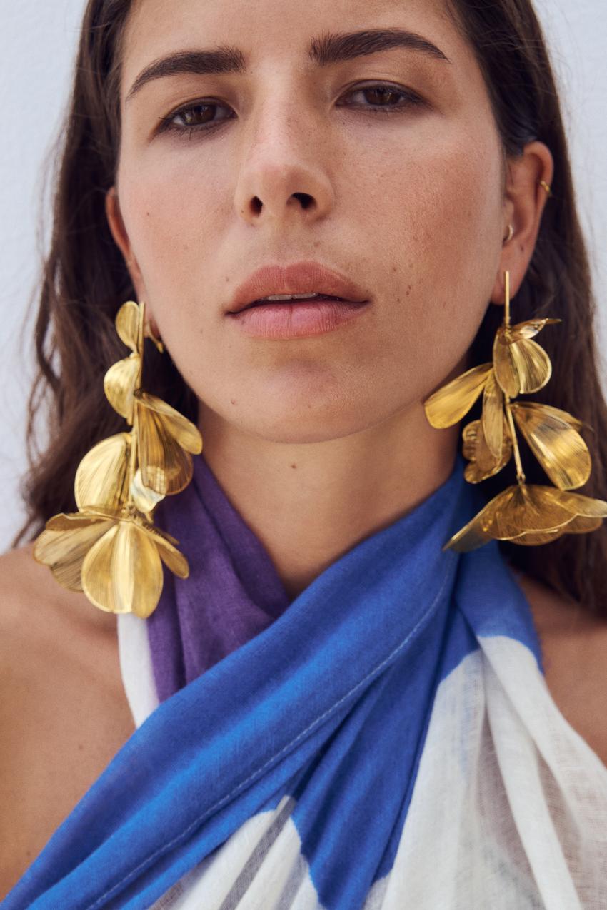 Gold statement earrings zara Outlet