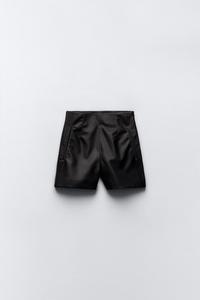 Bermuda negra on sale zara mujer