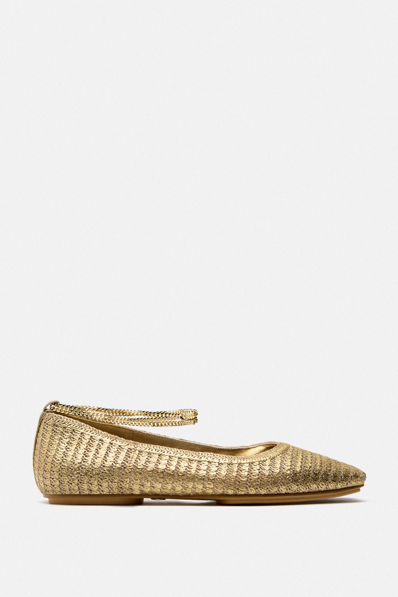 Zara gold Metallic-effect crochet ballet flats. Chain ankle strap. Round toe.