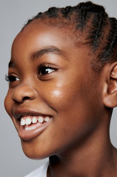 SHINE WITH THE PURPLE GLITTER BODY GLITTER 25ML / 0.85Â fl oz - TINTED LEATHER by Zara