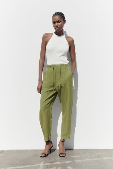 Image 0 of TROUSERS WITH AN ELASTICATED WAISTBAND from Zara