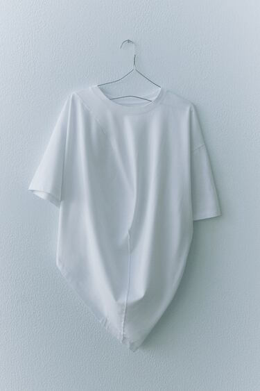 Image 0 of FRONT PUFF T-SHIRT from Zara