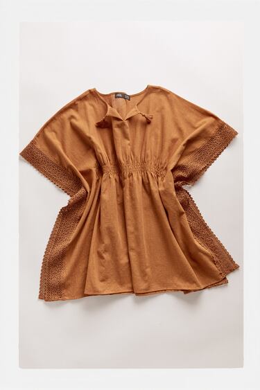 ภาพ 0 จาก KIDS/ เสื้อคาฟตานผ้าลูกไม้มีเชือกพร้อมพู่ จาก Zara