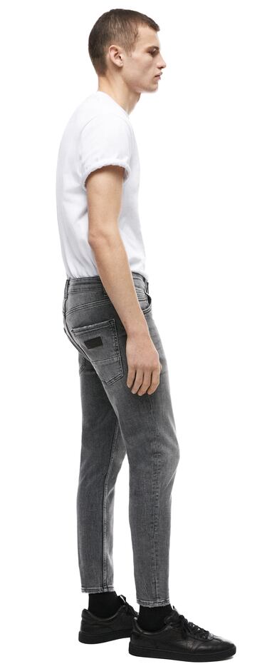 JEANS TAPERED FIT