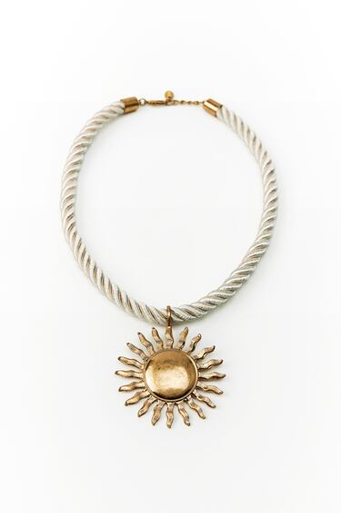 Image 0 of SUN NECKLACE from Zara