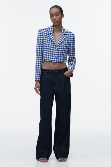 Image 0 of TEXTURED CROPPED BLAZER from Zara