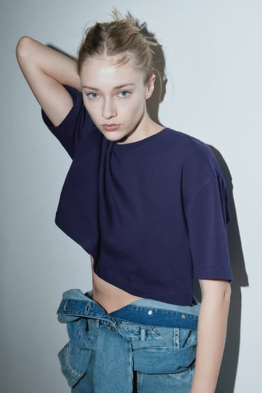 Image 0 of CROPPED COTTON T-SHIRT from Zara