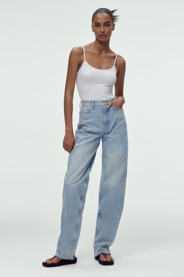Image 0 of ZW THE MID-RISE TAPERED BALLOON JEANS from Zara