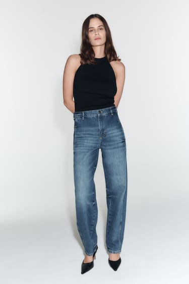 Image 0 of ZW THE MID-RISE BALLOON JEANS from Zara