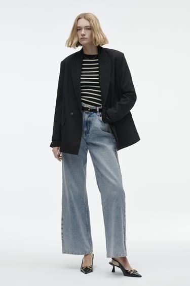 Image 0 of DOUBLE-BREASTED OVERSIZED BLAZER from Zara