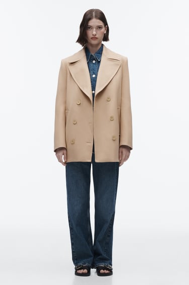 Image 0 of SHORT DOUBLE BREASTED COAT from Zara