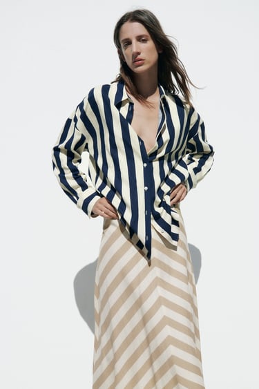 Image 0 of OVERSIZED LINEN BLEND SHIRT from Zara