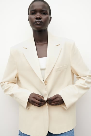 Image 0 of BUTTONED COTTON BLAZER from Zara