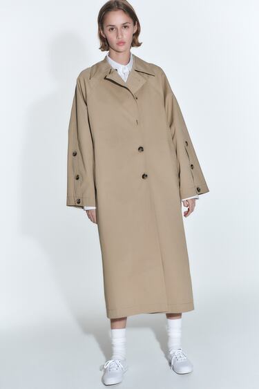 Image 0 of OVERSIZED BUTTONED TRENCH COAT from Zara