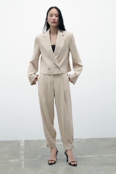 Image 0 of CROPPED DOUBLE-BREASTED BLAZER from Zara