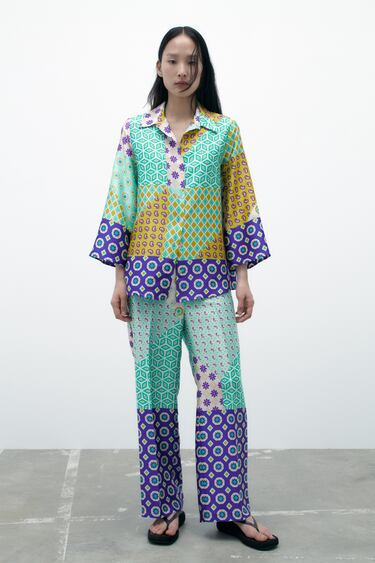 Image 0 of CROPPED PATCHWORK PRINT TROUSERS from Zara