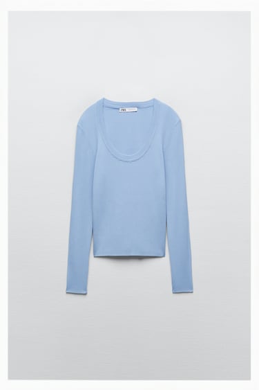 Image 0 of KNIT TOP WITH ROUND NECK from Zara