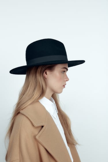 Image 0 of CLASSIC FELT HAT from Zara