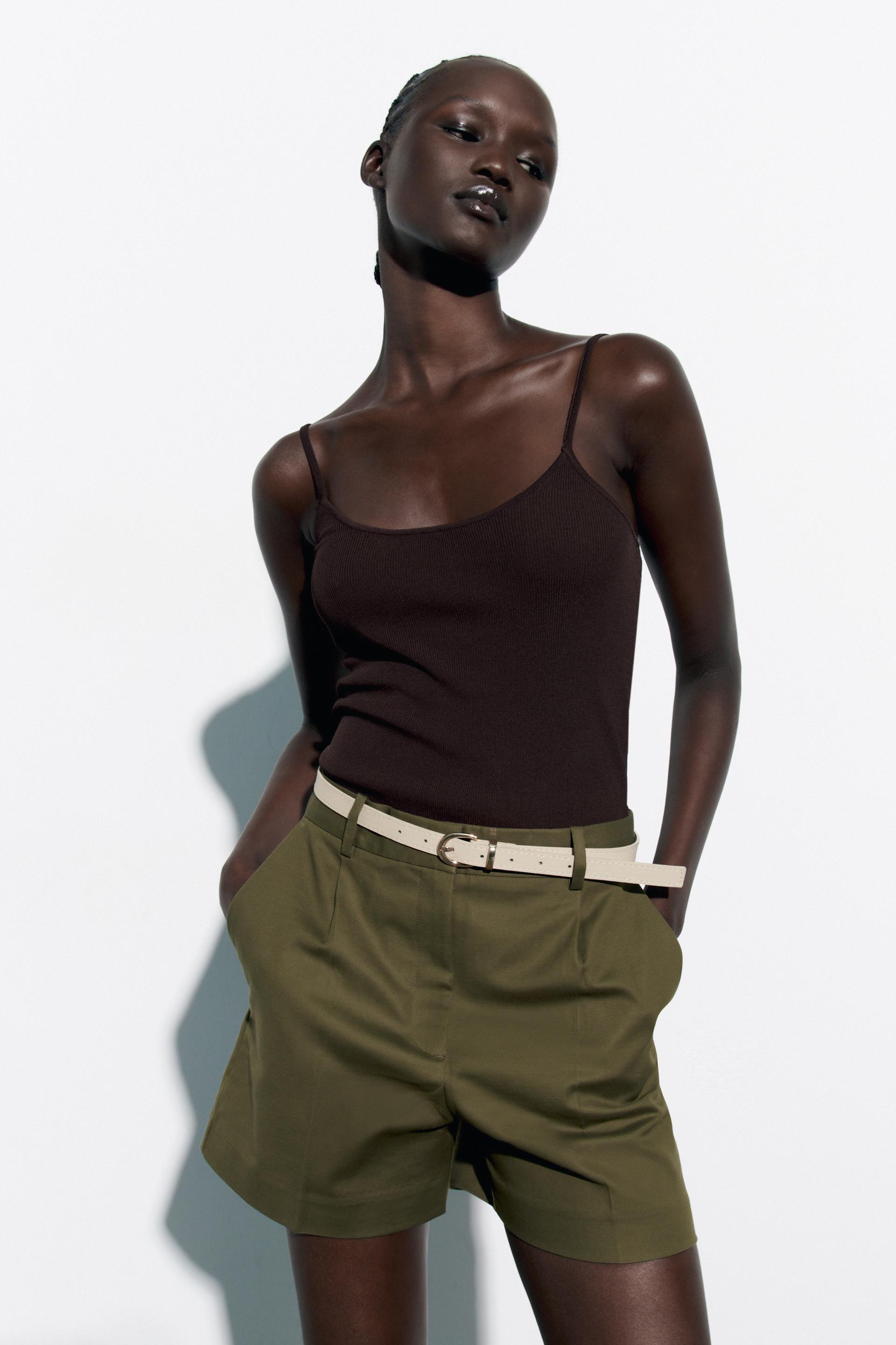 ZARA ベルトディテール ダーツバミューダパンツ 4387/172 ベルトディテール ダーツバミューダパンツ - ホワイト | ZARA