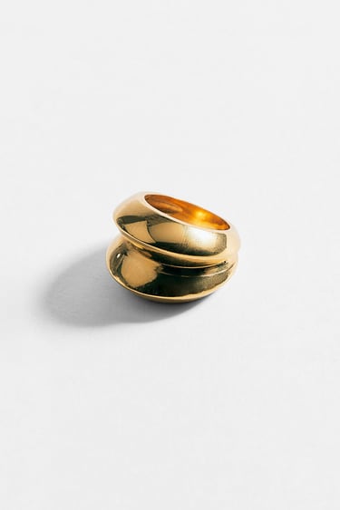 Image 0 of TEXTURED RING - LIMITED EDITION from Zara