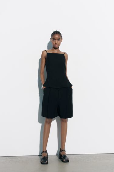 Image 0 of PLEATED LINEN BLEND SHORTS from Zara