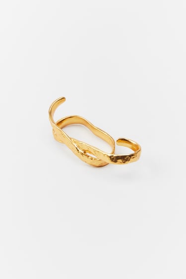 Image 0 of TEXTURED TRIPLE RING from Zara