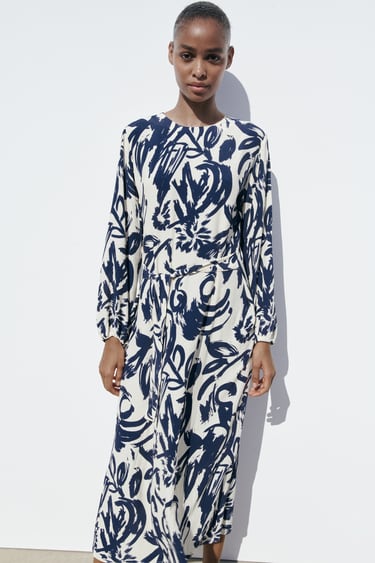 Image 0 of LONG PRINTED DRESS from Zara