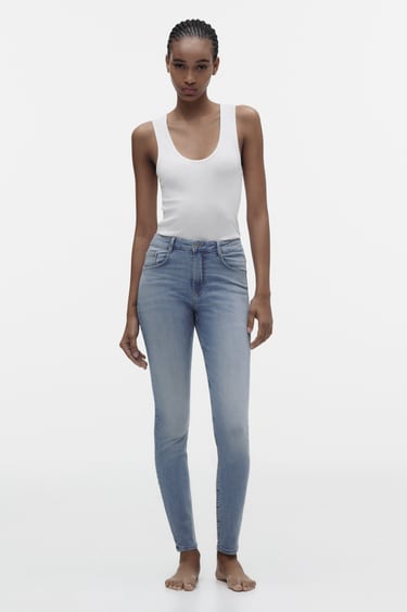 Image 0 of HIGH-RISE SCULPT JEANS from Zara
