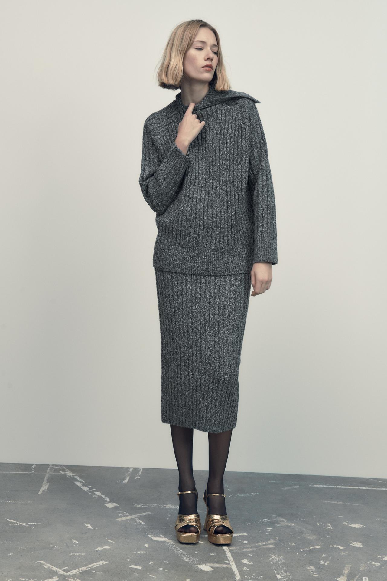Zara grey RIBBED KNIT SKIRT with
High-waist and an elastic waistband. Wear with the matching oversized knit jumper.