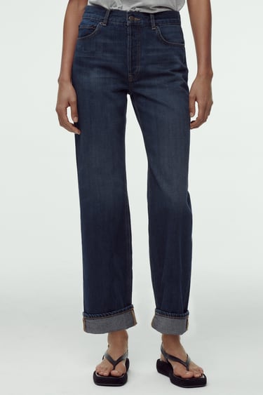 Image 0 of ZW THE MID-RISE RELAXED BOYFRIEND JEANS from Zara