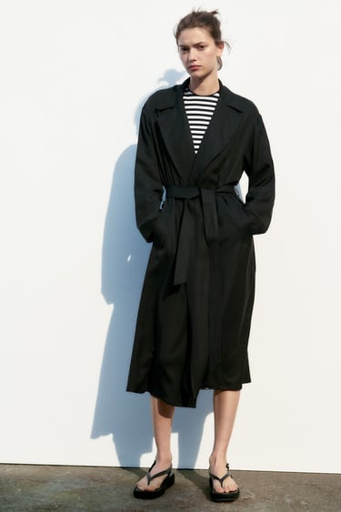Image 0 of FLOWY TRENCH COAT from Zara