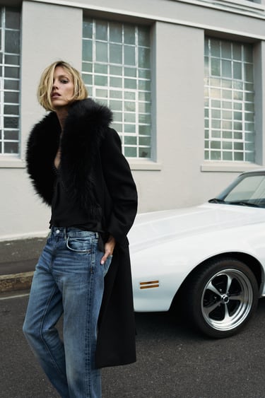 Image 0 of LONG WOOL BLEND COAT PREMIUM from Zara