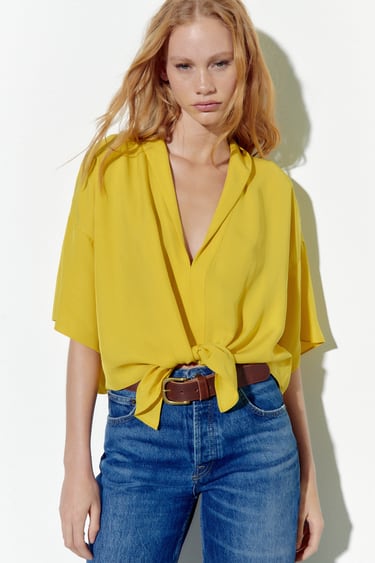 Image 0 of KNOTTED CROPPED BLOUSE from Zara