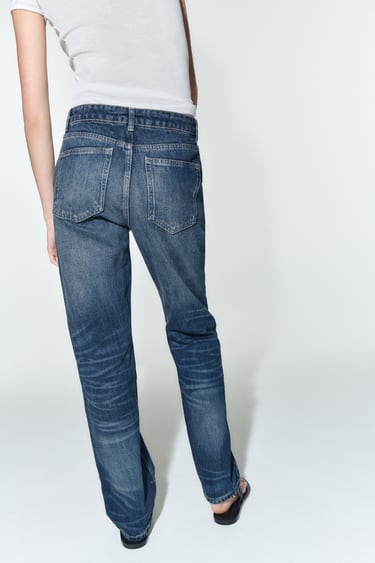 Image 0 of ZW THE MID-RISE STRAIGHT CROPPED JEANS from Zara