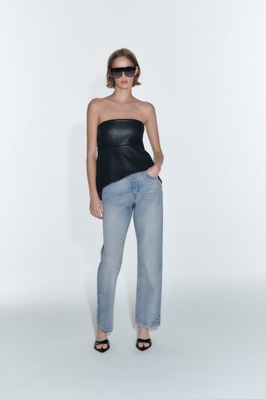 Image 0 of ZW THE MID-RISE STRAIGHT CROPPED JEANS from Zara
