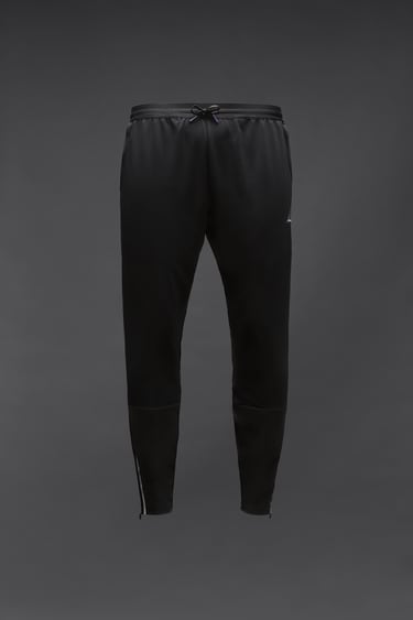 Image 0 of TECHNICAL TRAINING PANTS from Zara