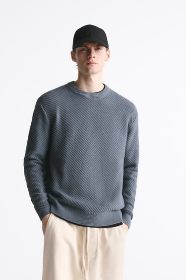 Image 0 of DIAGONAL TEXTURED SWEATER from Zara