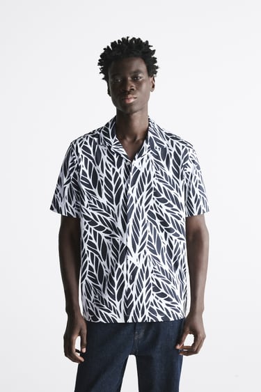 Image 0 of PRINTED STRETCH SHIRT from Zara