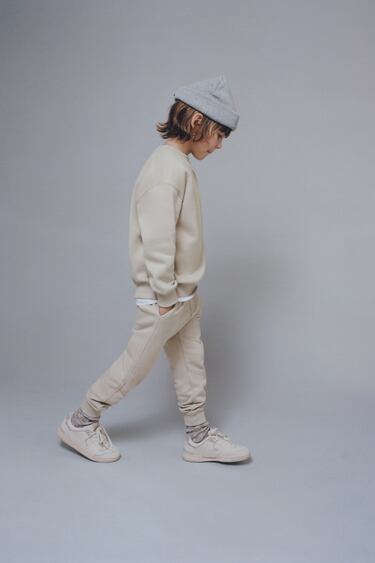 Image 0 of PLUSH HOODIE AND TROUSERS SET from Zara