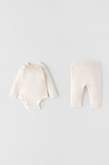 Image 0 of PACK OF RIB STRIPED BODYSUIT AND LEGGINGS from Zara