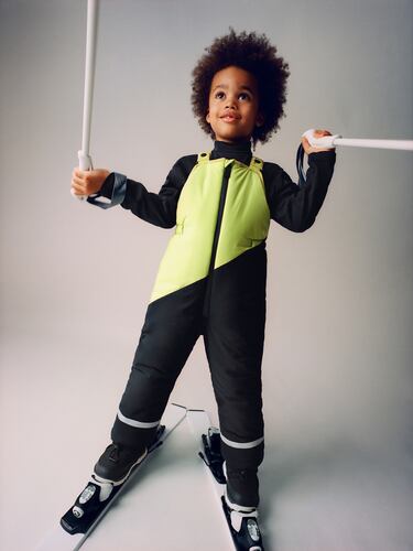Image 0 of COLOR BLOCK PADDED SNOW OVERALLS from Zara