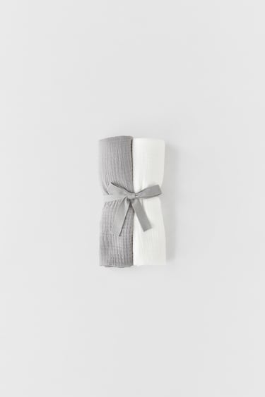Image 0 of 2-PACK OF TEXTURED MUSLINS from Zara