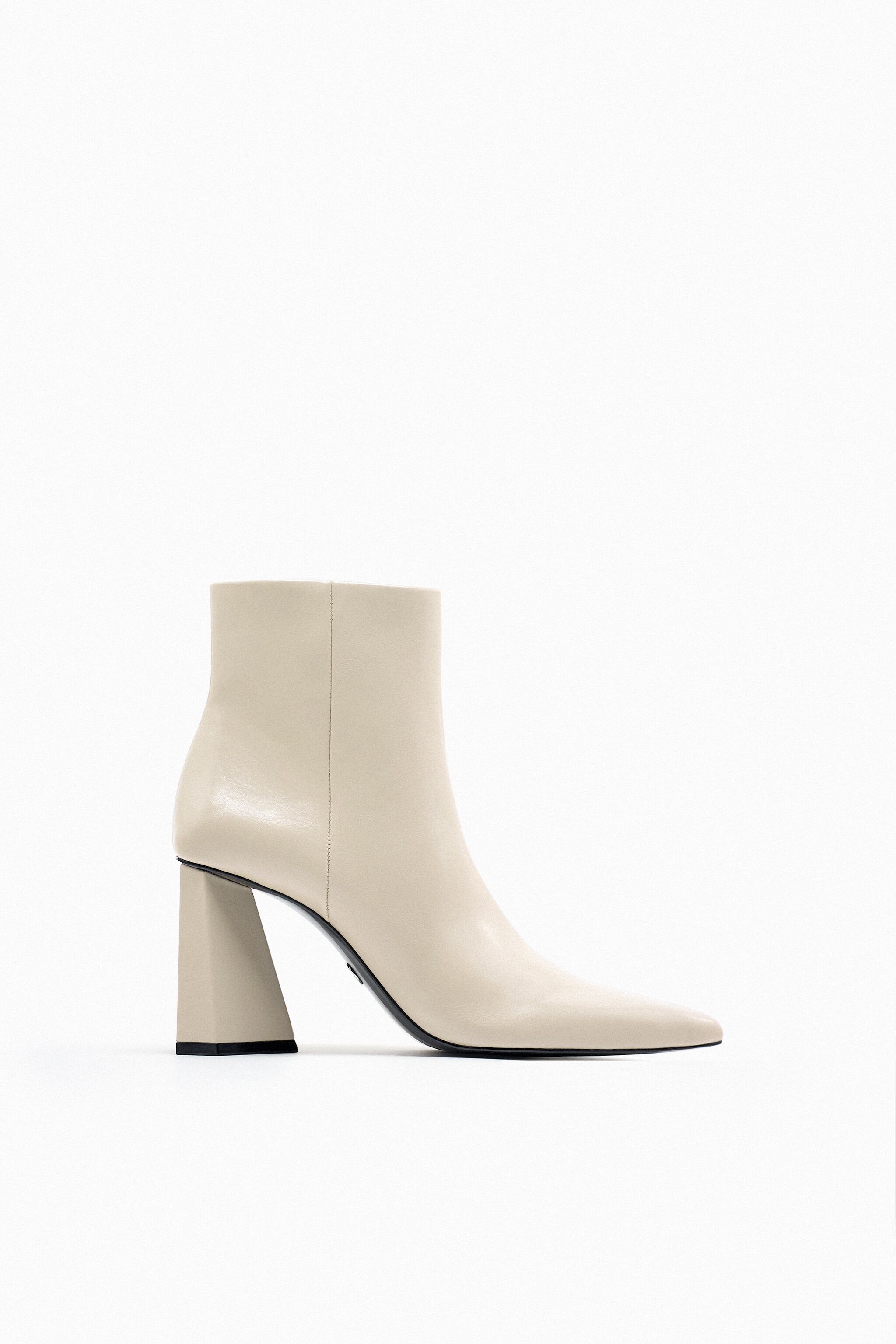 TRIANGULAR HEELED ANKLE BOOTS