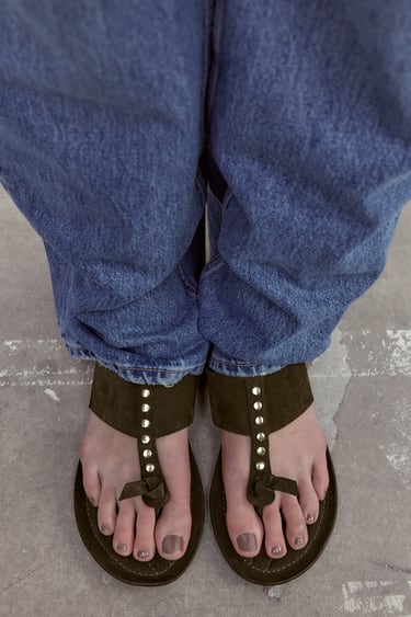Image 0 of FLAT SPLIT SUEDE SLIDER SANDALS WITH STUDS from Zara