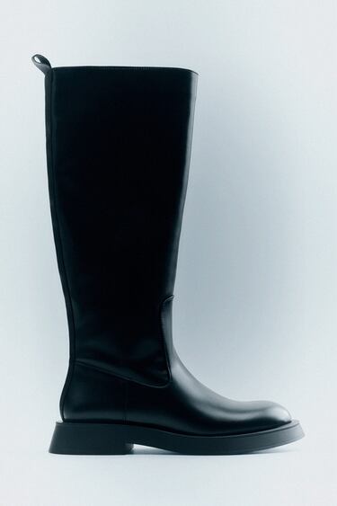 Image 0 of FLAT KNEE-HIGH BOOTS from Zara