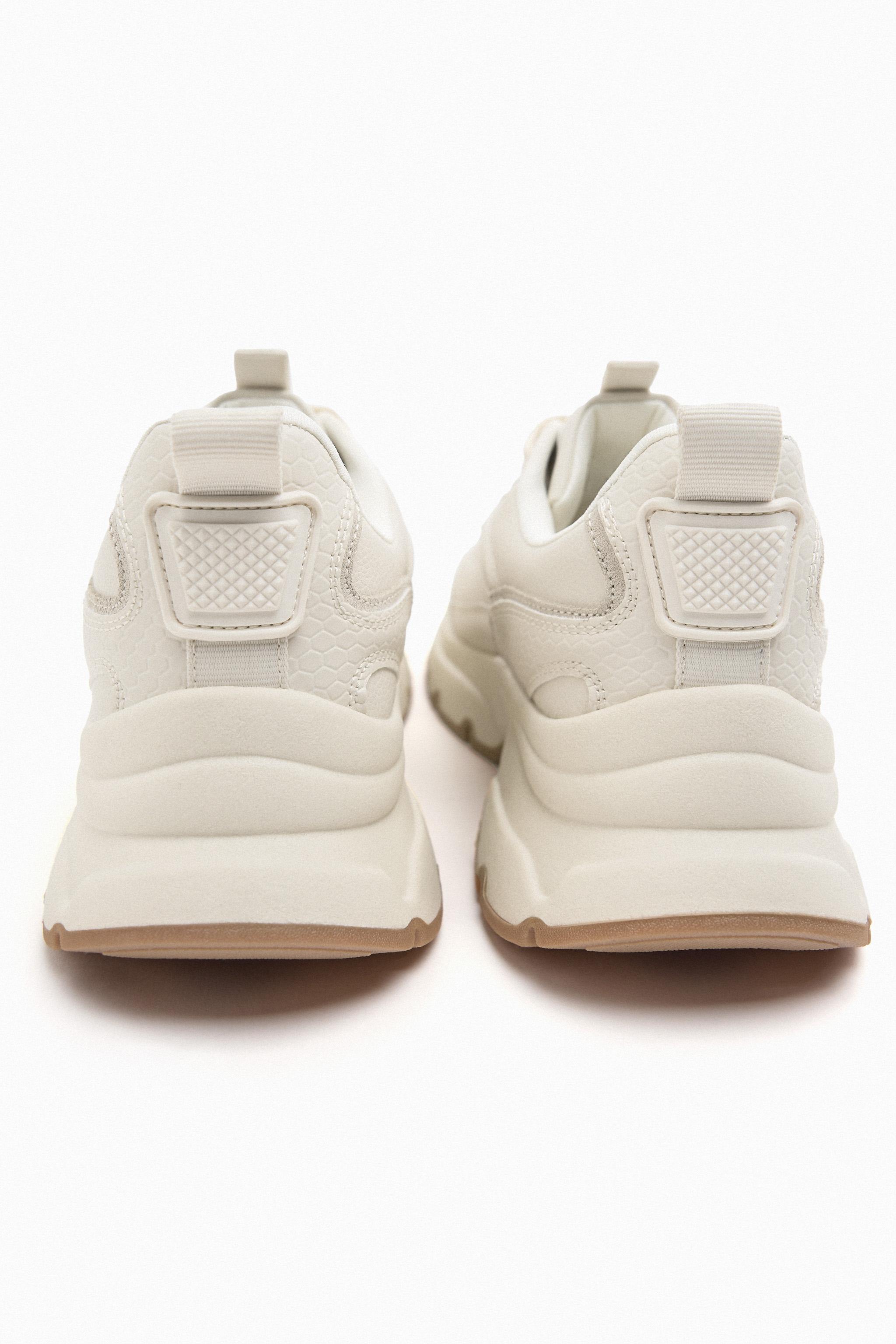 Zara SINGLE COLOR RUNNING SHOES | Mall of America® Zara SINGLE COLOR RUNNING SHOES | Mall of America®